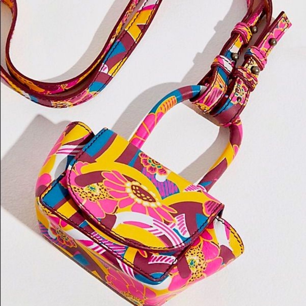Free People 🌼Mini Leather Crossbody NWOT♡